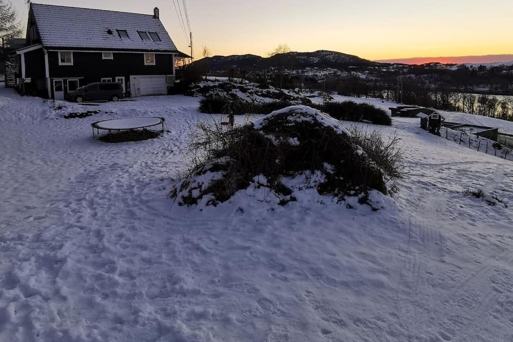 Topfloor Apartment Separate Entranc Nice View Stord Fitjar Buitenkant foto
